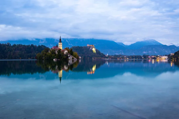 Lago Bled y pequeña isla Eslovenia —  Fotos de Stock