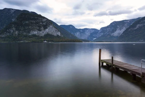 Hallstatter Ver lago de montaña en Austria. — Foto de Stock