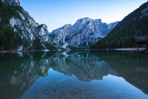 Pragser Wildsee in den Dolomiten — Stockfoto