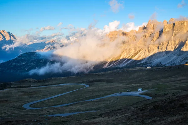 Estrada da montanha na Itália Alpes, Passo Giau — Fotografia de Stock