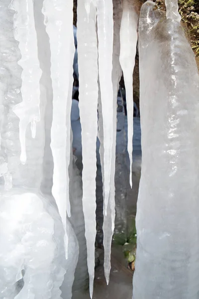 Ghiaccio, Congelato a cascata in montagna Mecsek — Foto Stock