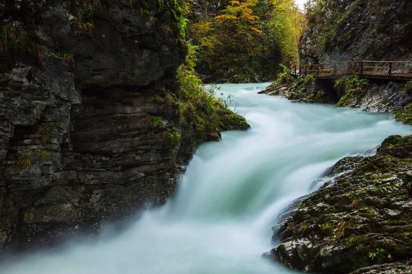 Vintgar gorge and wooden path near Bled — Stock Photo, Image