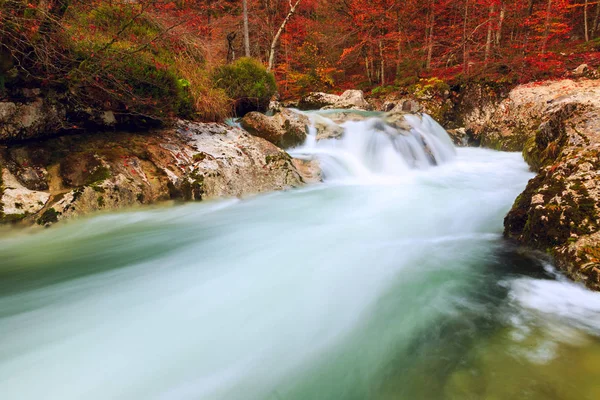 Canyon Mostnica vicino al lago di Bohinj in Slovenia — Foto Stock