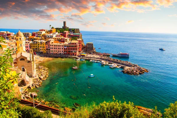 Bela vista de Vernazza — Fotografia de Stock