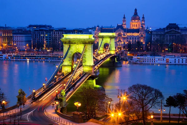 A Lánchíd éjszaka, Budapest — Stock Fotó