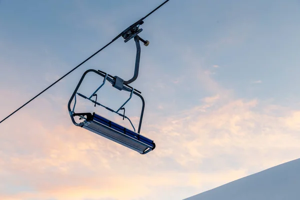 Sillas Remonte Cielo Azul Cerca Del Centro Esquí Vogel Eslovenia —  Fotos de Stock