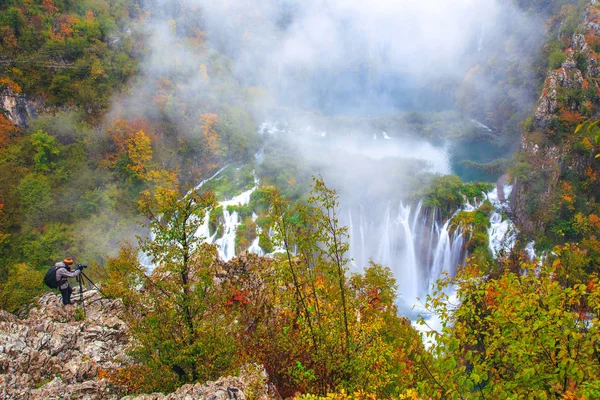 Vattenfall, nationalparken Plitvice, Kroatien — Stockfoto