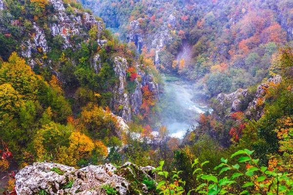 Vattenfall, nationalparken Plitvice, Kroatien — Stockfoto