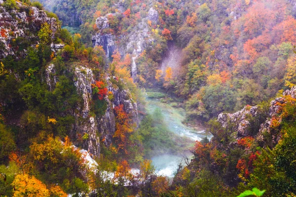 Wasserfälle, Plitvicer Nationalpark, Kroatien — Stockfoto