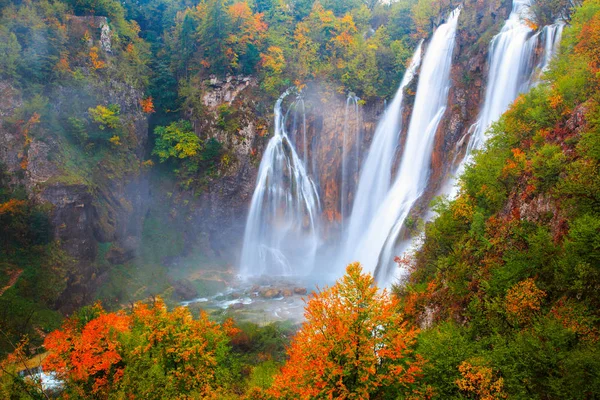 Vattenfallen i nationalparken Plitvice — Stockfoto