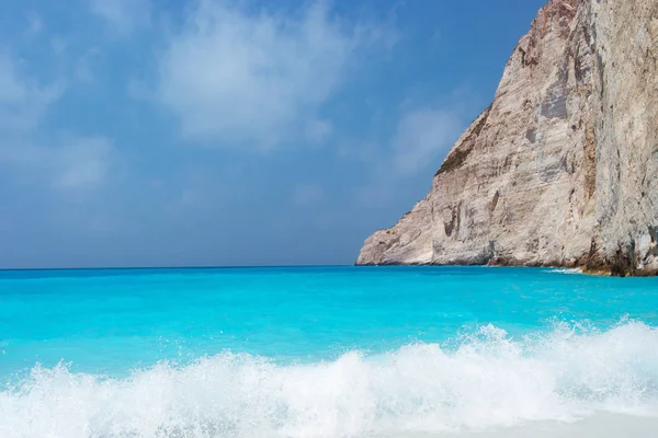 Stranden Navagio på ön Zakynthos i Grekland — Stockfoto