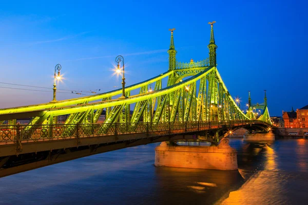 Η Γέφυρα της Ελευθερίας στη Βουδαπέστη της Ουγγαρίας — Φωτογραφία Αρχείου