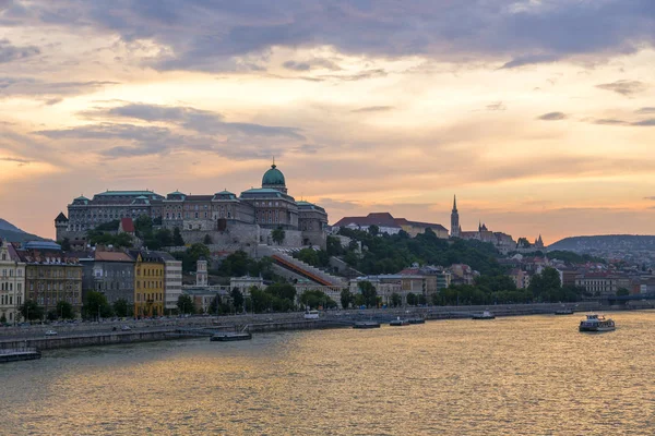 Castello di Budapest al tramonto, Ungheria — Foto Stock