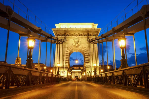 Pont à chaînes à Budapest, Hongrie. — Photo