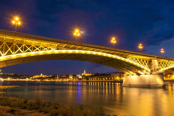 Ponte Margaret al tramonto a Budapest — Foto Stock