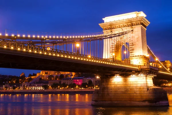 Kettenbrücke in Budapest, Ungarn. — Stockfoto