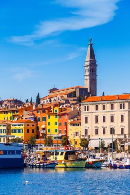 Liman ve marina Rovinj eski şehir
