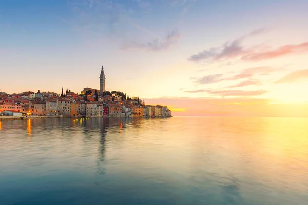 Rovinj gyönyörű naplementében — Stock Fotó