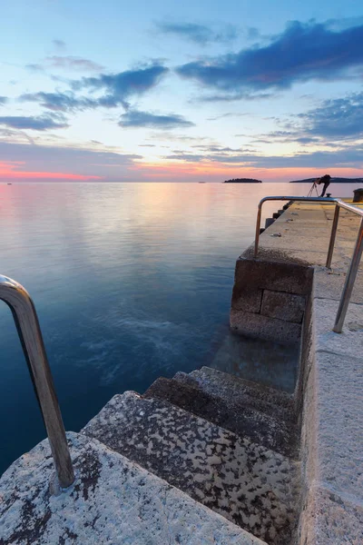 Schody Přístavu Ven Moře Blízkosti Rovinj Chorvatsko — Stock fotografie