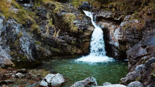 Cascata Kuhfluchtwasserfall Perto Farchant Garmisch Partenkirchen Baviera Alemanha — Vídeo de Stock
