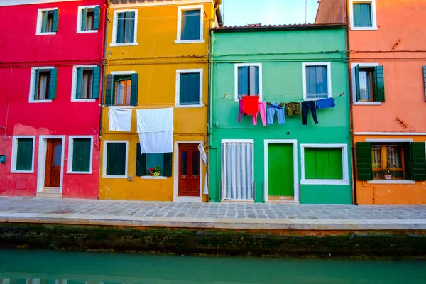 Colorful house in Burano island, Venice, — Stock Photo, Image