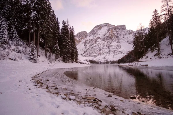 Paisagem Inverno Lago Braies Nas Dolomitas Italianas Itália — Fotografia de Stock