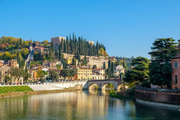 Vista Del Paisaje Urbano Verona Orillas Del Río Adigio Región — Foto de Stock