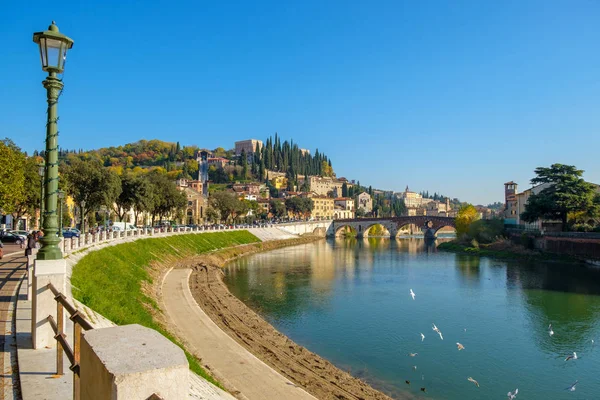 Città Verona Con Fiume Adige Nella Giornata Sole Italia — Foto Stock
