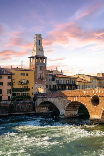 Ponte Pietra Bridge Adige River Solig Dag Verona Italien — Stockfoto