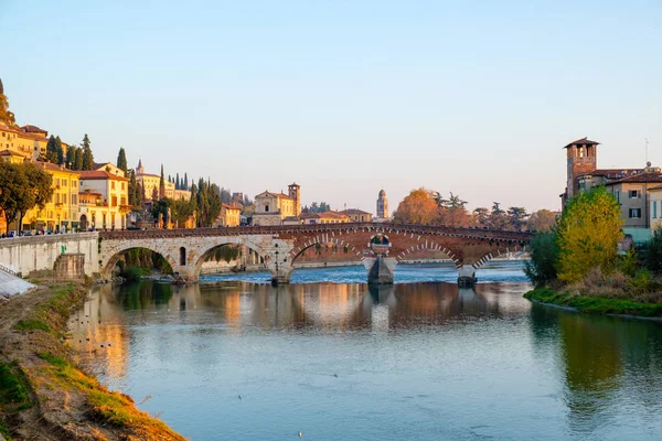 Città Verona Con Fiume Adige Nella Giornata Sole Italia — Foto Stock