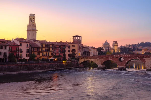 Imagem Verona Ponte Pietra Rio Adige Após Pôr Sol Verona — Fotografia de Stock