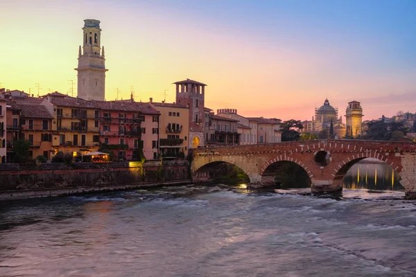 Imagem Verona Ponte Pietra Rio Adige Após Pôr Sol Verona — Fotografia de Stock