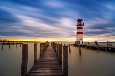 Güzel Gölü Neusiedl ((Podersdorf am See, Ferto-Macar adına), Burgenland-Avusturya