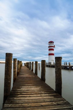 Güzel Gölü Neusiedl ((Podersdorf am See, Ferto-Macar adına), Burgenland-Avusturya