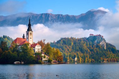 Slovenya 'da göl kanadı