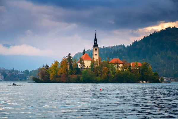 Sjön blödde i Slovenien — Stockfoto