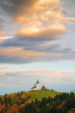 Slovenya 'daki St. Primoz Kilisesi 