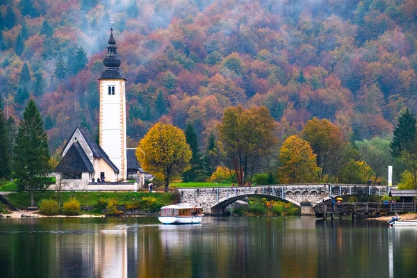 Jezioro Bohinj W Parku Narodowym Triglav, Słowenia — Zdjęcie stockowe