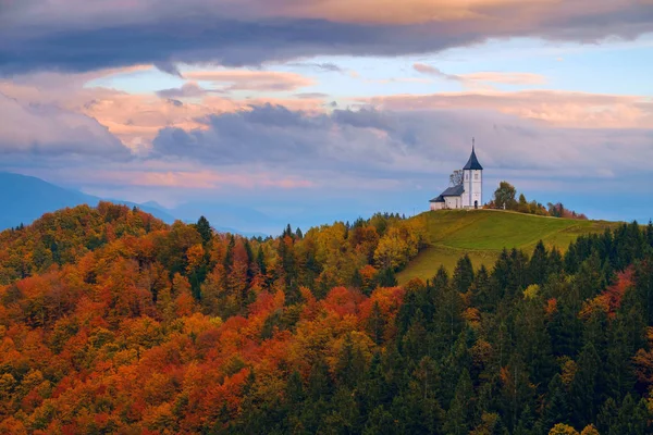 Chiesa di San Primoz in Slovenia — Foto Stock
