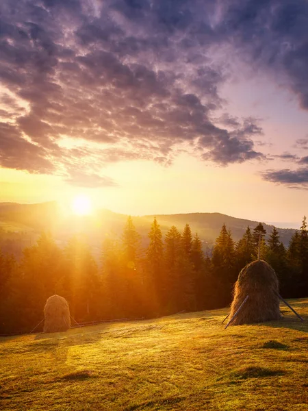 Increíble Amanecer Paisaje Rural Primavera Transilvania Rumania Europa — Foto de Stock