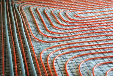 Sıcak kat. Serme işlemi