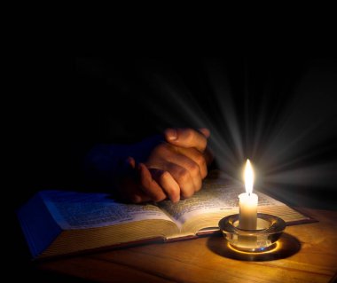 Yetişkin insan rahipleri parmak bükmeyi teklif ediyor. Kutsal peygamberin hayat kağıdı. Yeni ilahi bölüm çalışması vaazı. Tesekkür ederim, savunma konsepti. Gece arkaplanını kapat. Parlak yanma alanı 