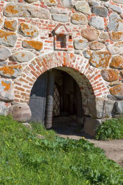 Giriş kapısı eski manastır için