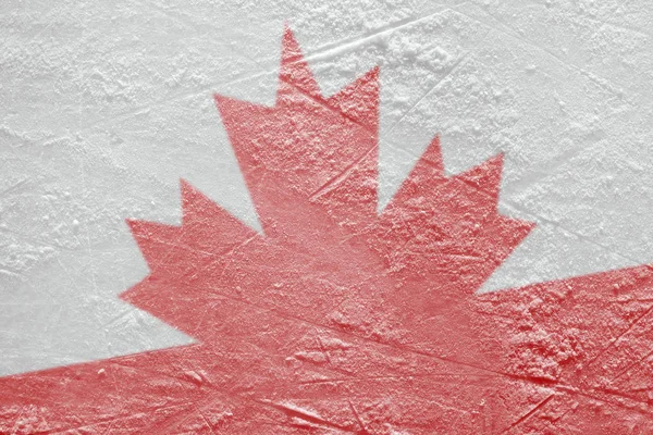 Imagen de un fragmento de la bandera canadiense sobre hielo —  Fotos de Stock