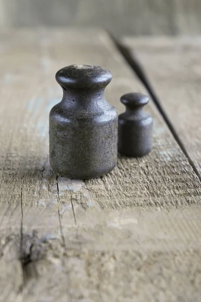 İki vintage ağırlıkları