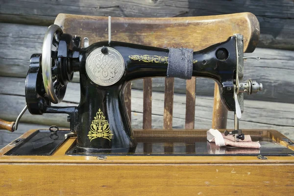 Oude naaimachine — Stockfoto