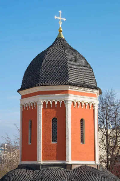 Igreja Ortodoxa Russa Antiga Tijolo Vermelho Com Uma Cúpula — Fotografia de Stock