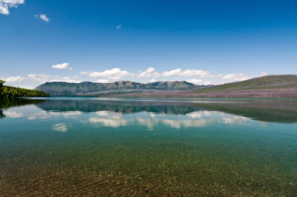 Lake McDonald im Gletschernationalpark — Stockfoto