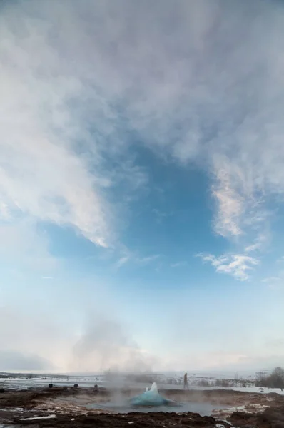 Geyser sur le point d'éclater — Photo