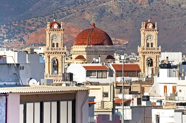 Catedral de Agios Minas, ciudad de Heraklion en la isla de Creta, Grecia — Foto de Stock